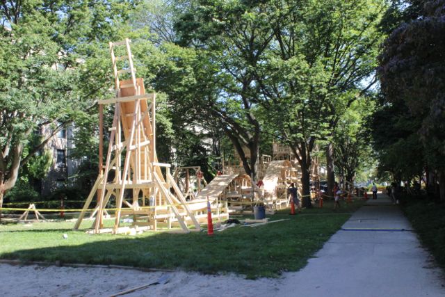 Pic by Rachel Davis, '15, click for link to blog